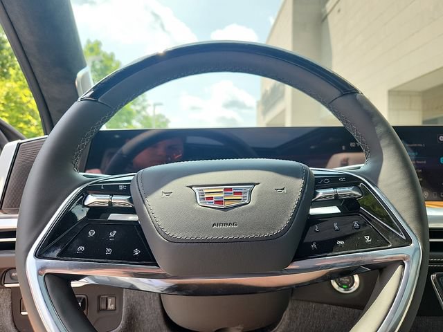 New 2026 Cadillac Escalade ESV Platinum Luxury w/ LPO, Radiant Package AWD/4WD image 15