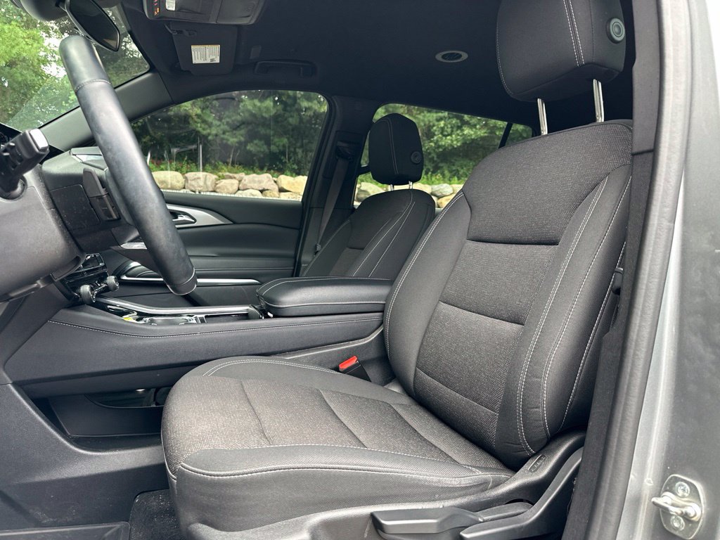 Used 2024 Chevrolet Traverse LS w/ LPO, Floor Liner Package FWD image 10