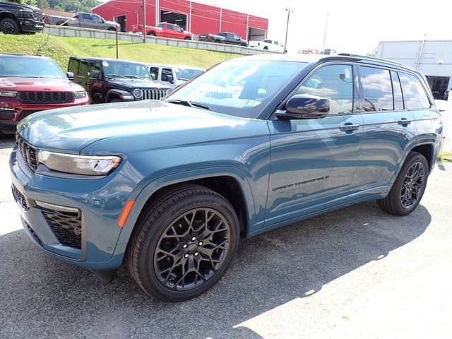 New 2026 Jeep Grand Cherokee Summit w/ Obsidian Package AWD/4WD image 2