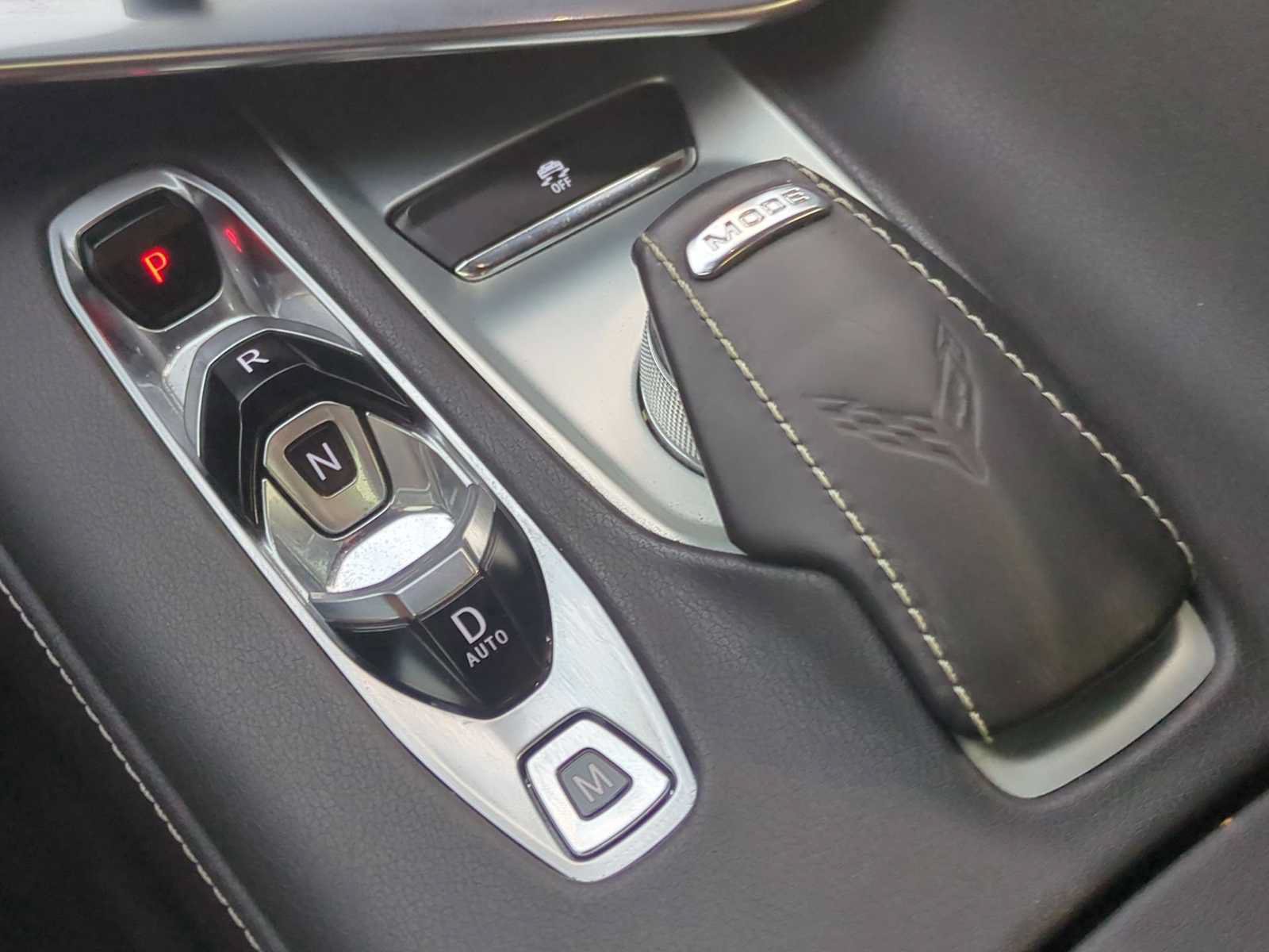 Used 2022 Chevrolet Corvette Stingray Convertible w/ Z51 Performance Package RWD image 16