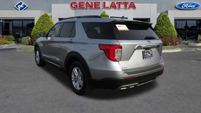 Certified 2022 Ford Explorer XLT w/ Equipment Group 202A image 5