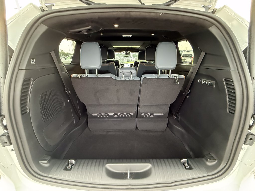 New 2027 Chrysler Pacifica Pinnacle w/ Theater Group FWD image 21
