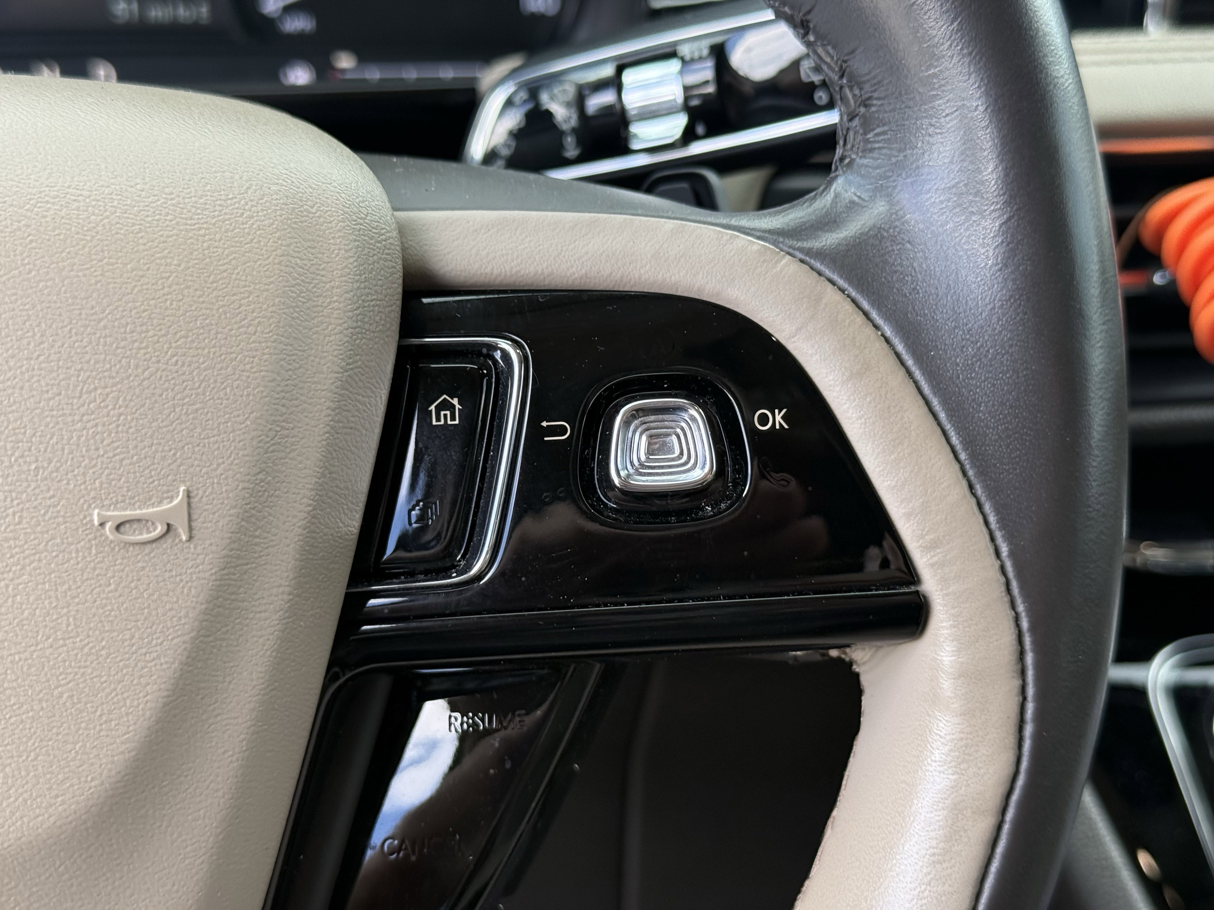 Used 2022 Lincoln Corsair FWD w/ Premium Package image 17