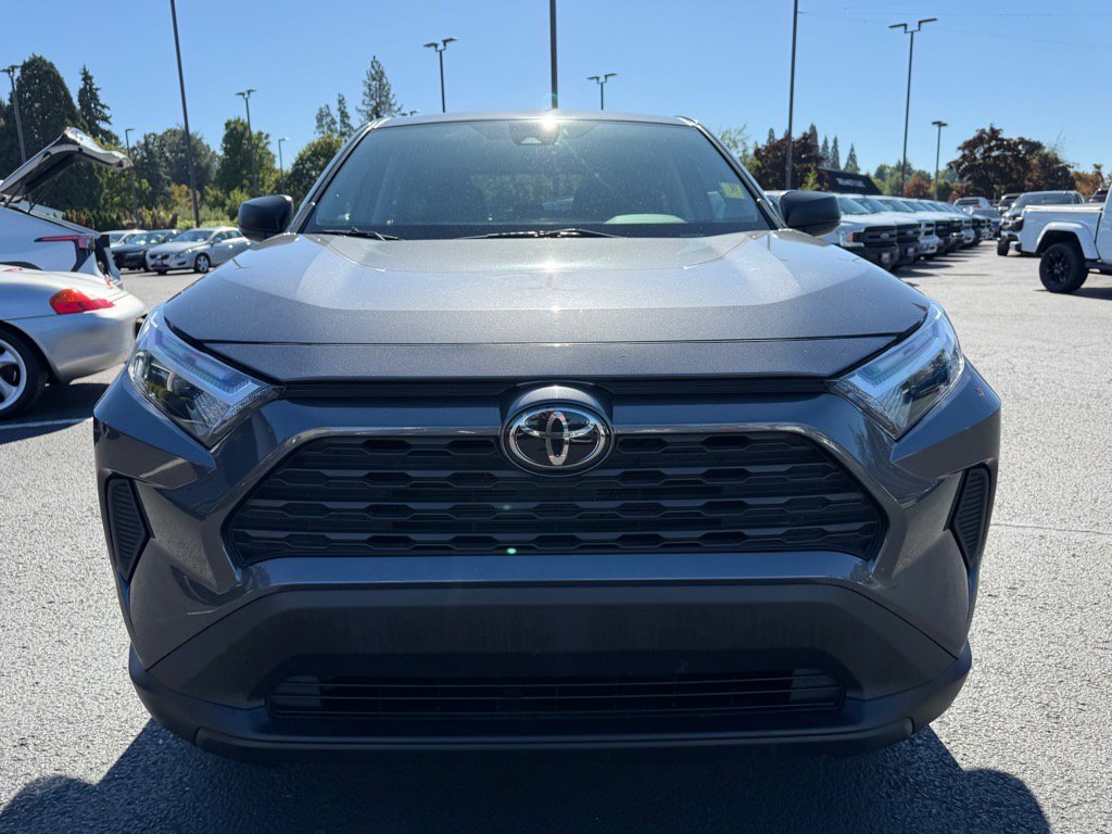 Used 2024 Toyota RAV4 LE image 10