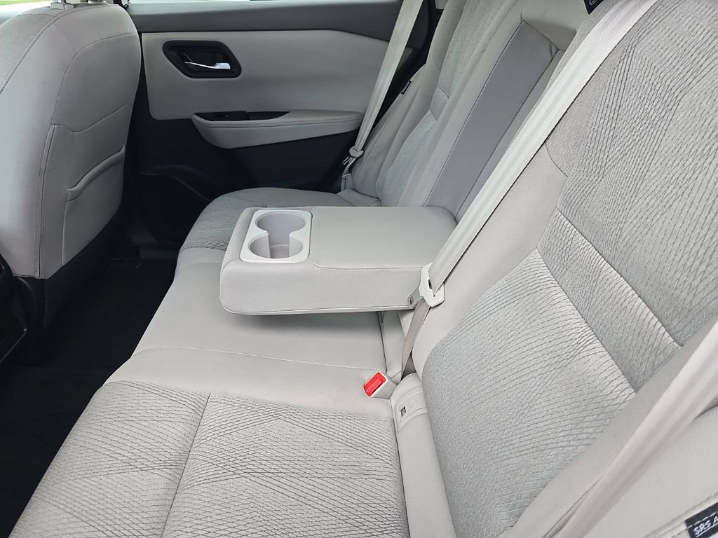 Used 2025 Nissan Rogue SV AWD/4WD image 23