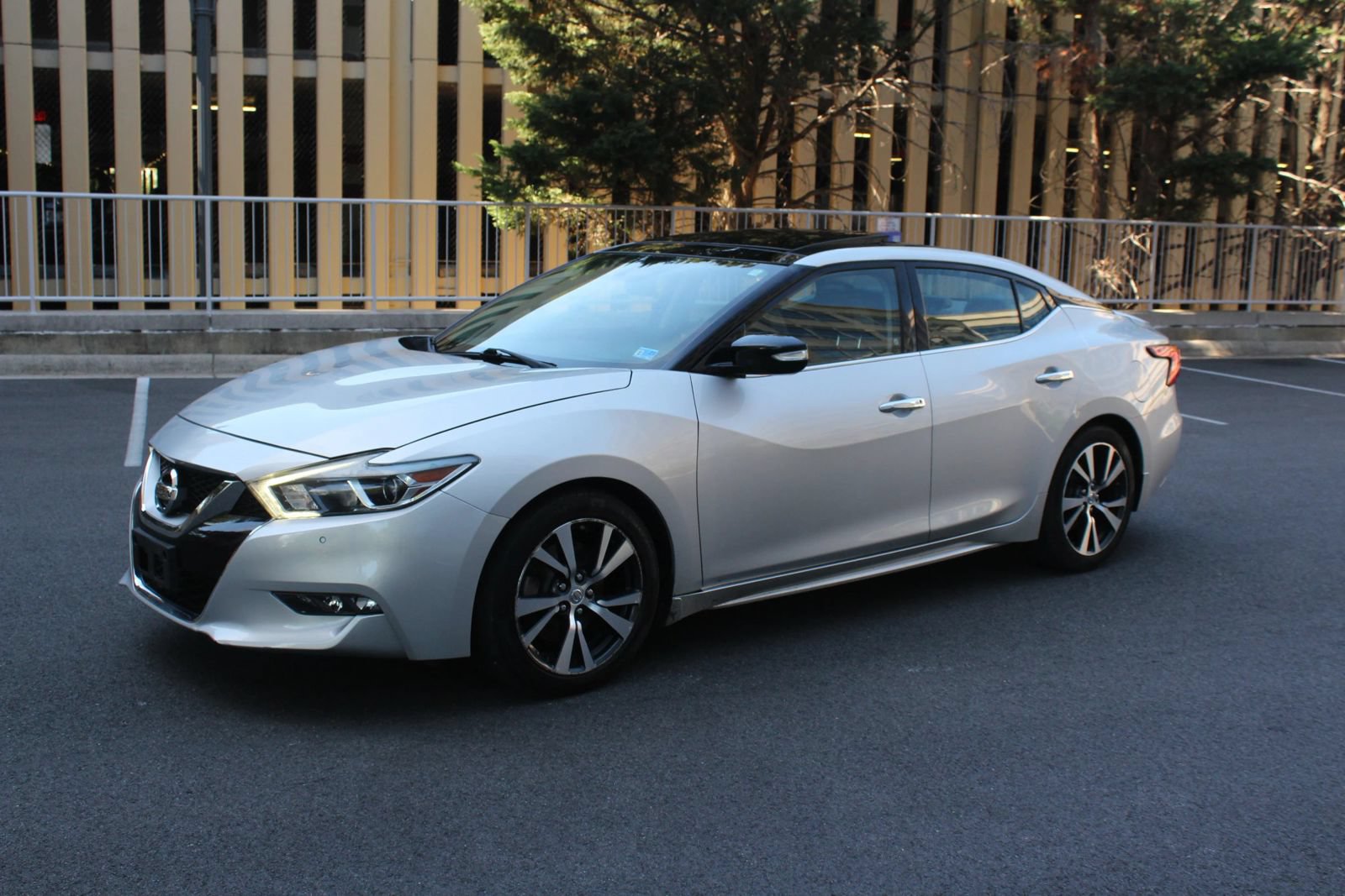 Used 2017 Nissan Maxima 3.5 SL FWD image 12