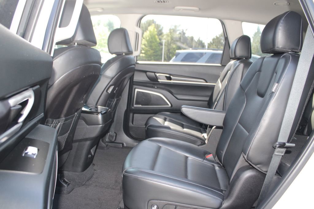 Used 2025 Kia Telluride S AWD/4WD image 14