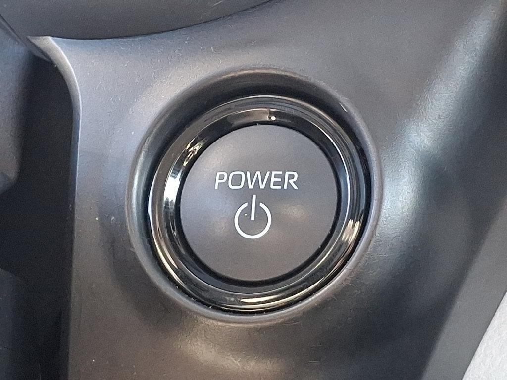 Certified 2025 Toyota Sienna XLE FWD image 30