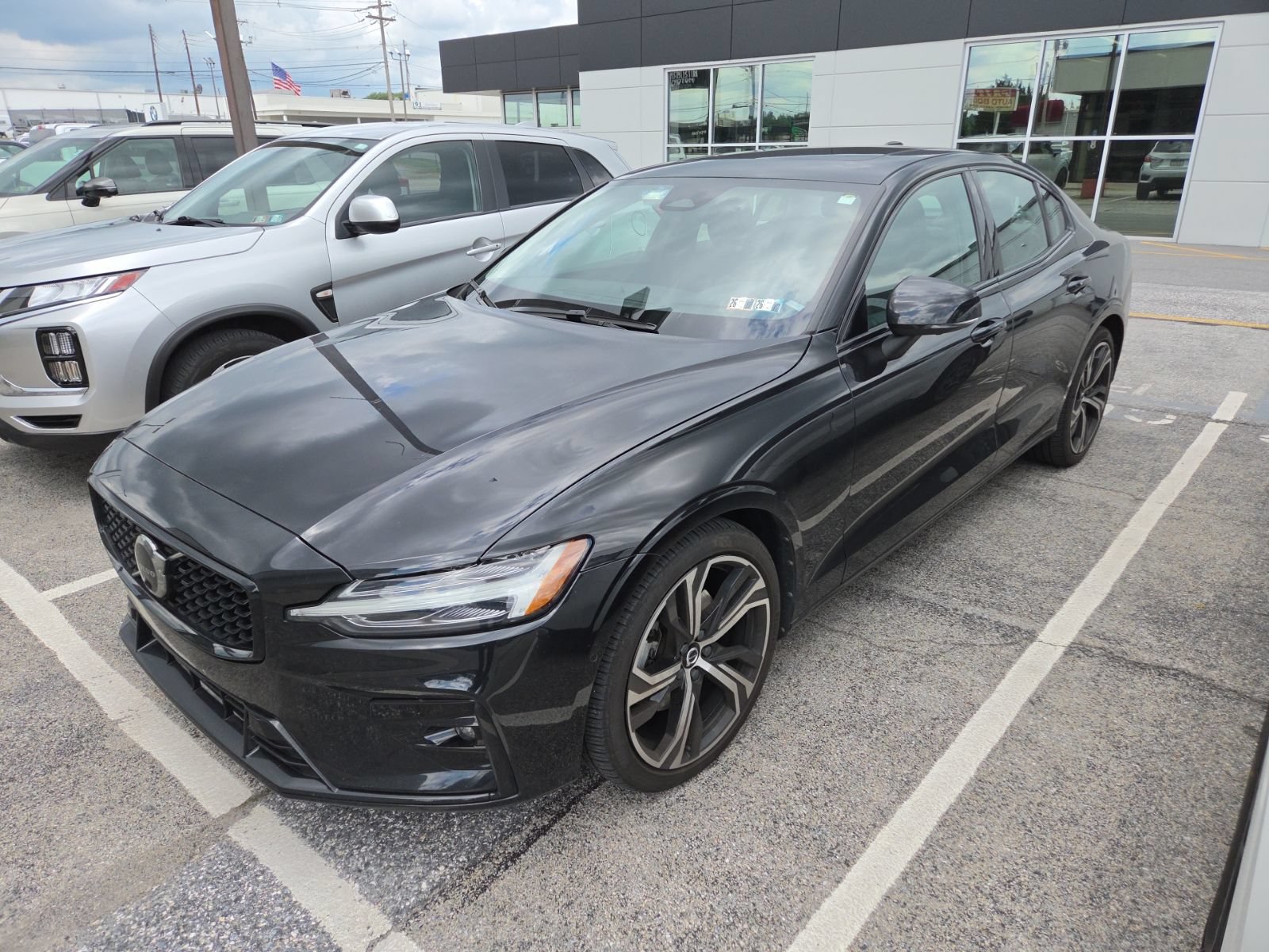 Used 2024 Volvo S60 B5 Ultimate AWD/4WD image 1