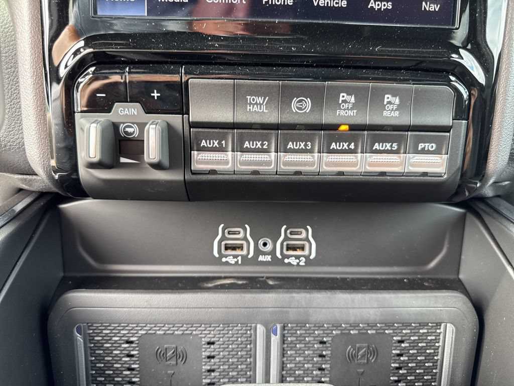 New 2026 RAM 3500 Big Horn w/ Laramie Trim Package AWD/4WD image 46