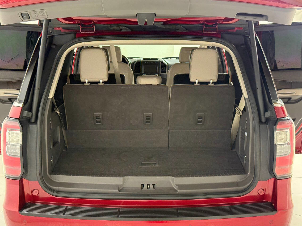 Used 2019 Ford Expedition Limited w/ Driver Assistance Package RWD image 89