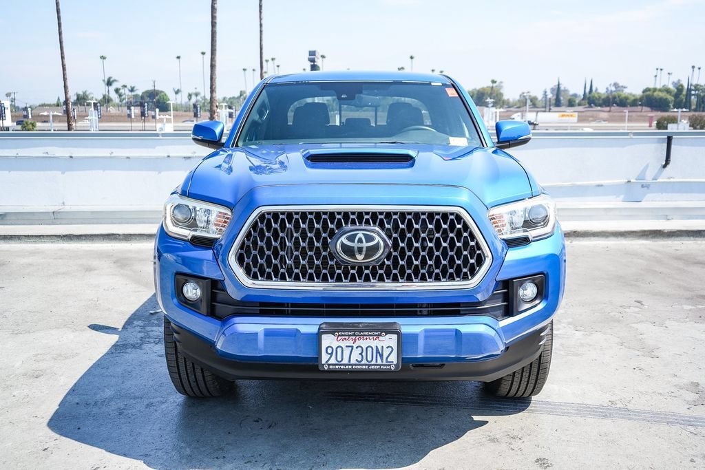 Used 2018 Toyota Tacoma TRD Sport RWD image 3