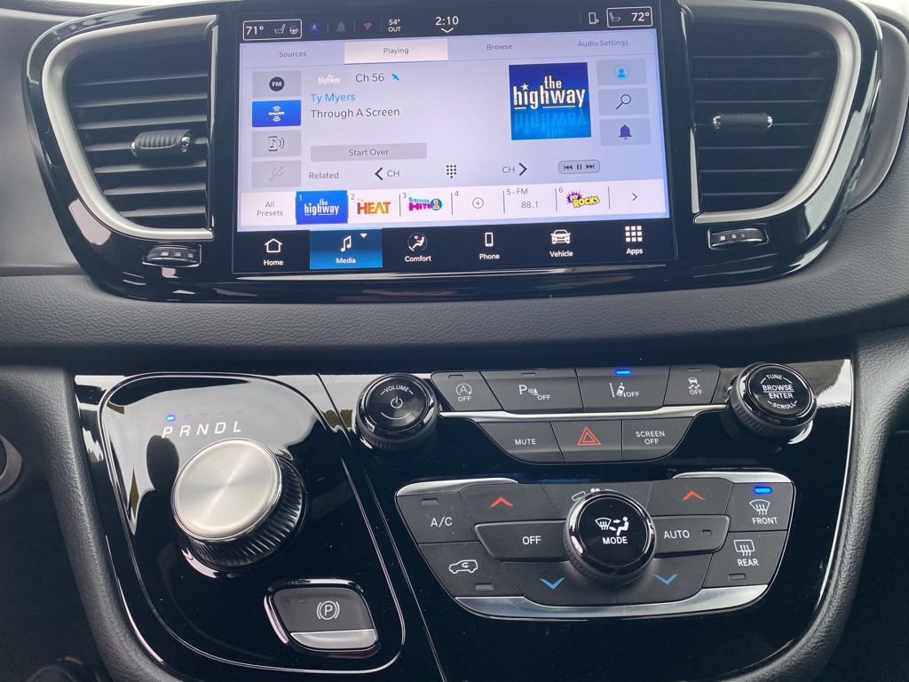 New 2026 Chrysler Voyager LX image 35