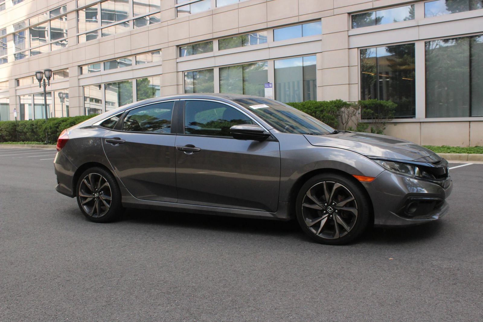 Used 2019 Honda Civic Sport image 2