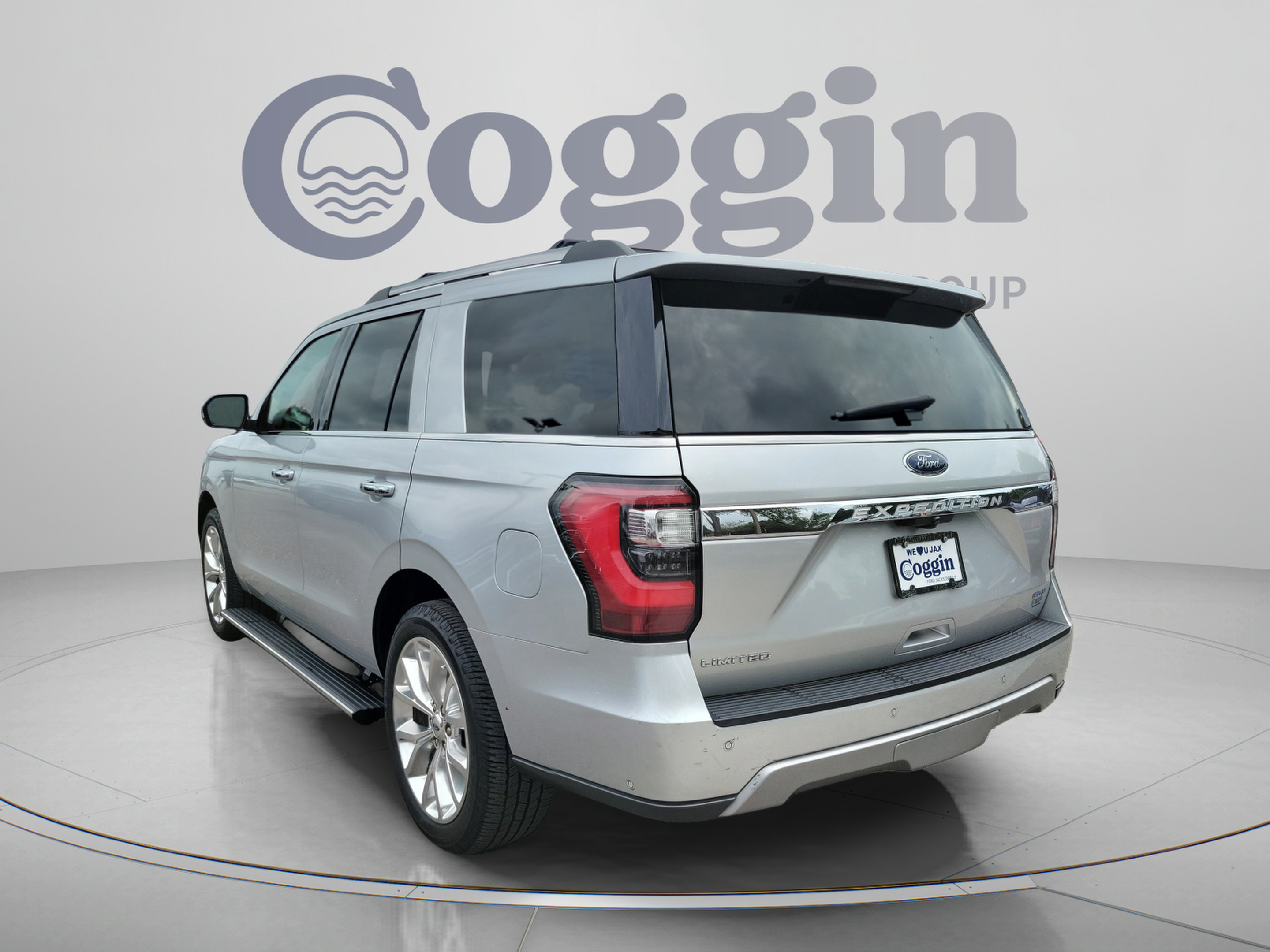 Used 2018 Ford Expedition Limited w/ Equipment Group 302A RWD image 2