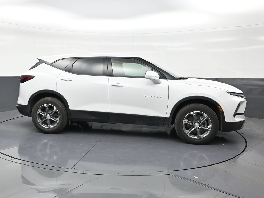 Used 2024 Chevrolet Blazer LT FWD image 6