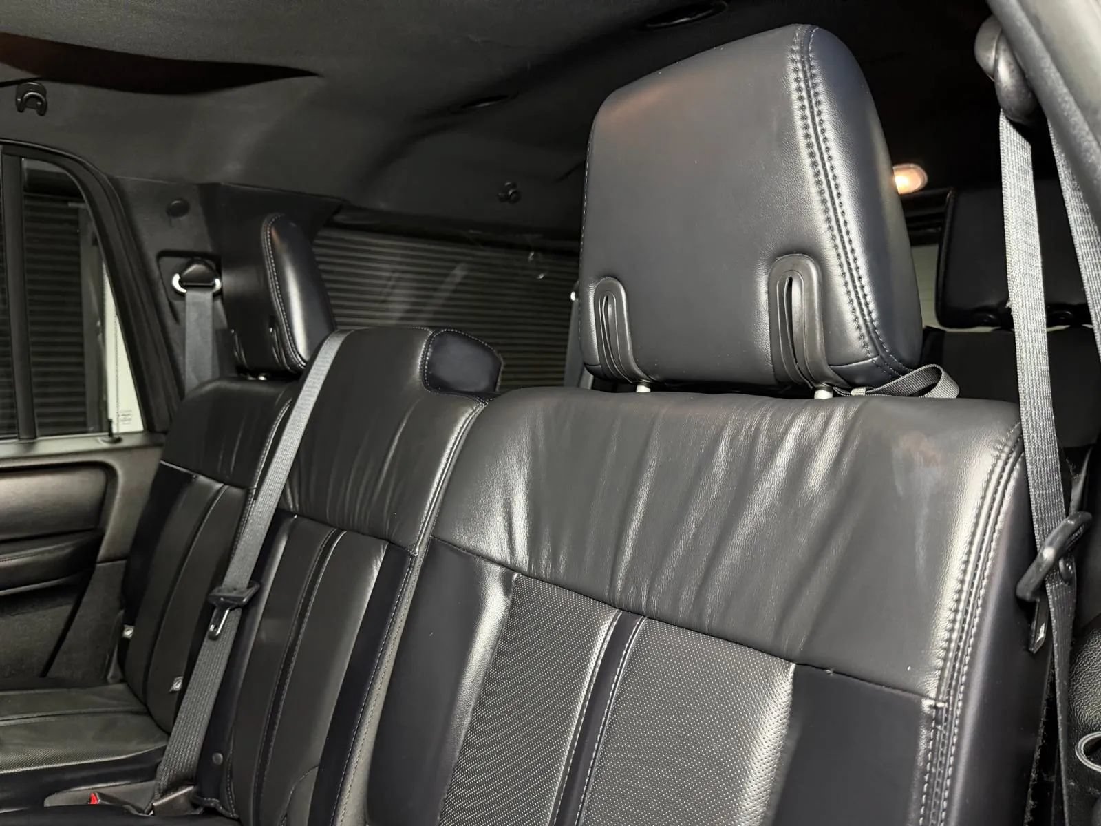 Used 2017 Lincoln Navigator L Select RWD image 23