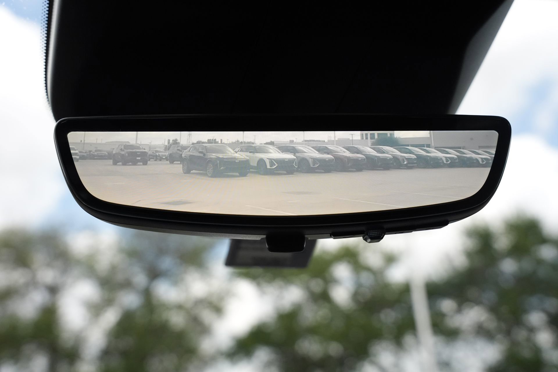 Used 2022 Cadillac Escalade Sport Platinum image 15