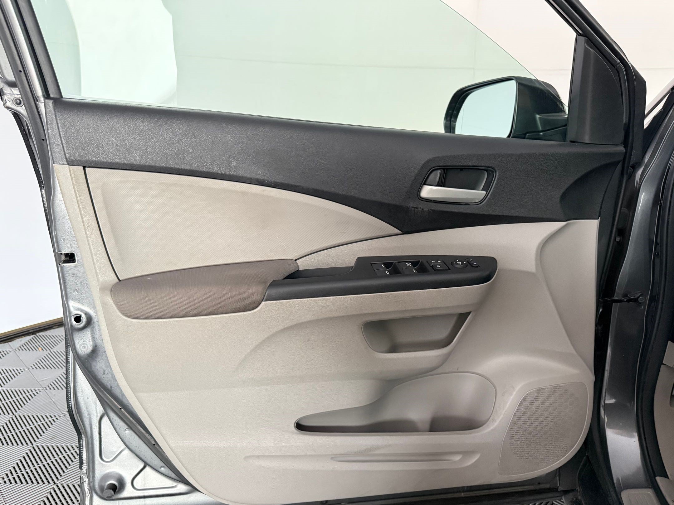 Used 2014 Honda CR-V LX image 12