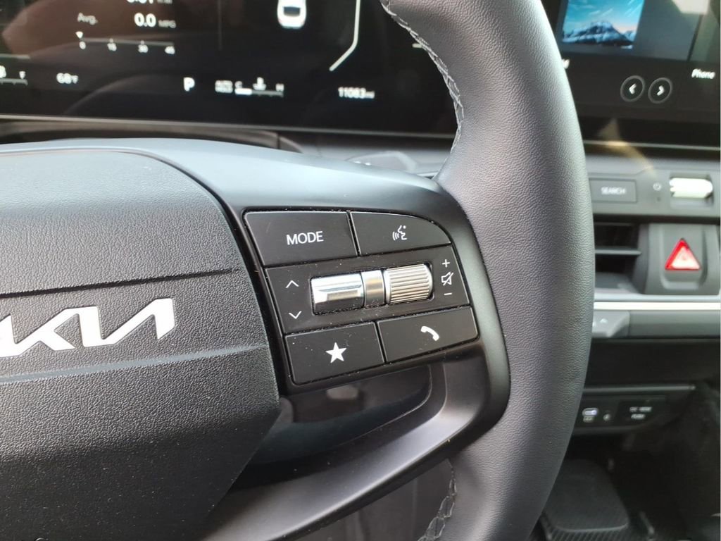 Used 2025 Kia K4 EX image 24