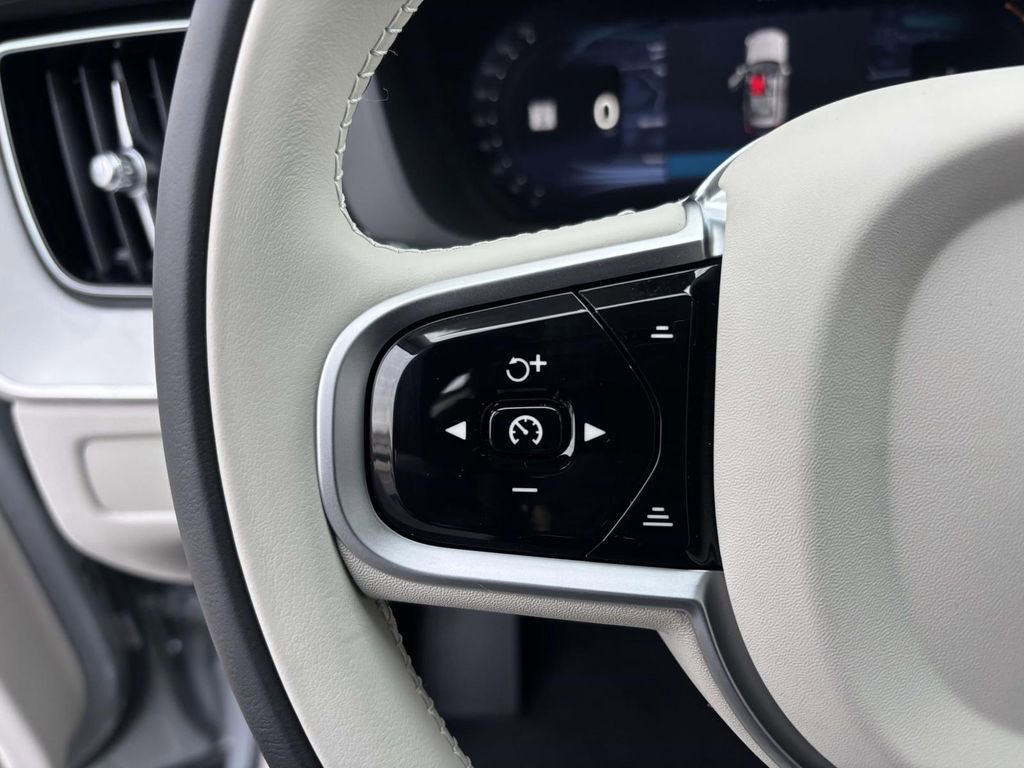 New 2026 Volvo XC60 B5 Ultra w/ Protection Package Premier image 17