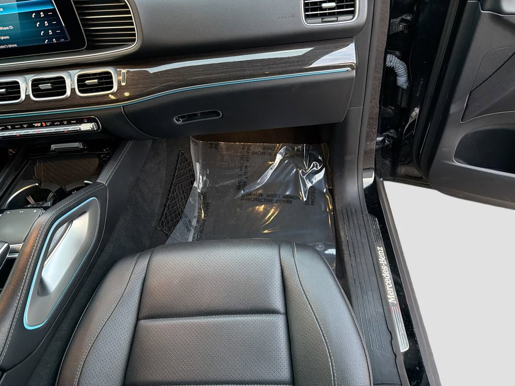 Used 2020 Mercedes-Benz GLE 350 w/ 3rd Row Seat Package image 18