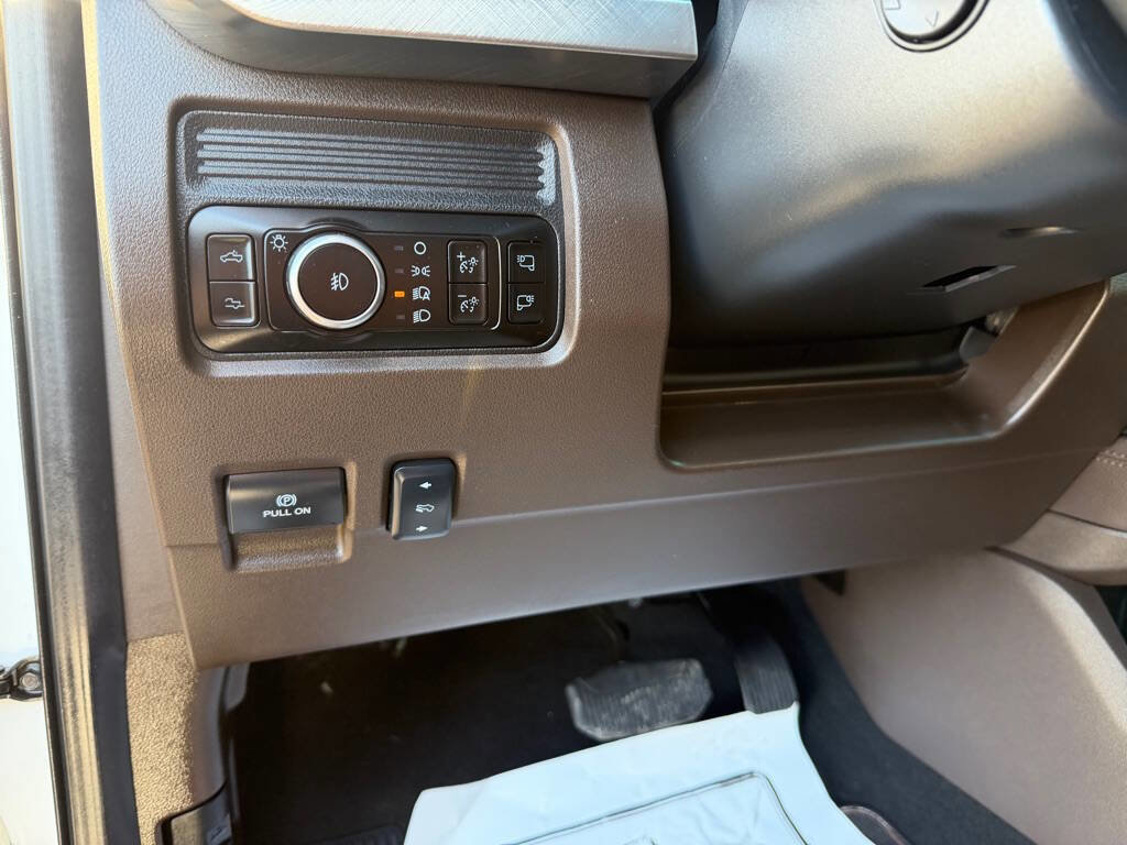 Used 2025 Ford F450 King Ranch AWD/4WD image 19