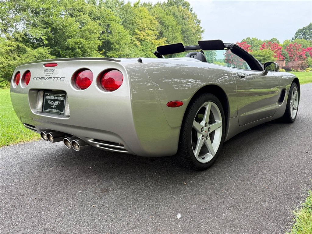 Used 1999 Chevrolet Corvette Convertible w/ Memory Pkg RWD image 38