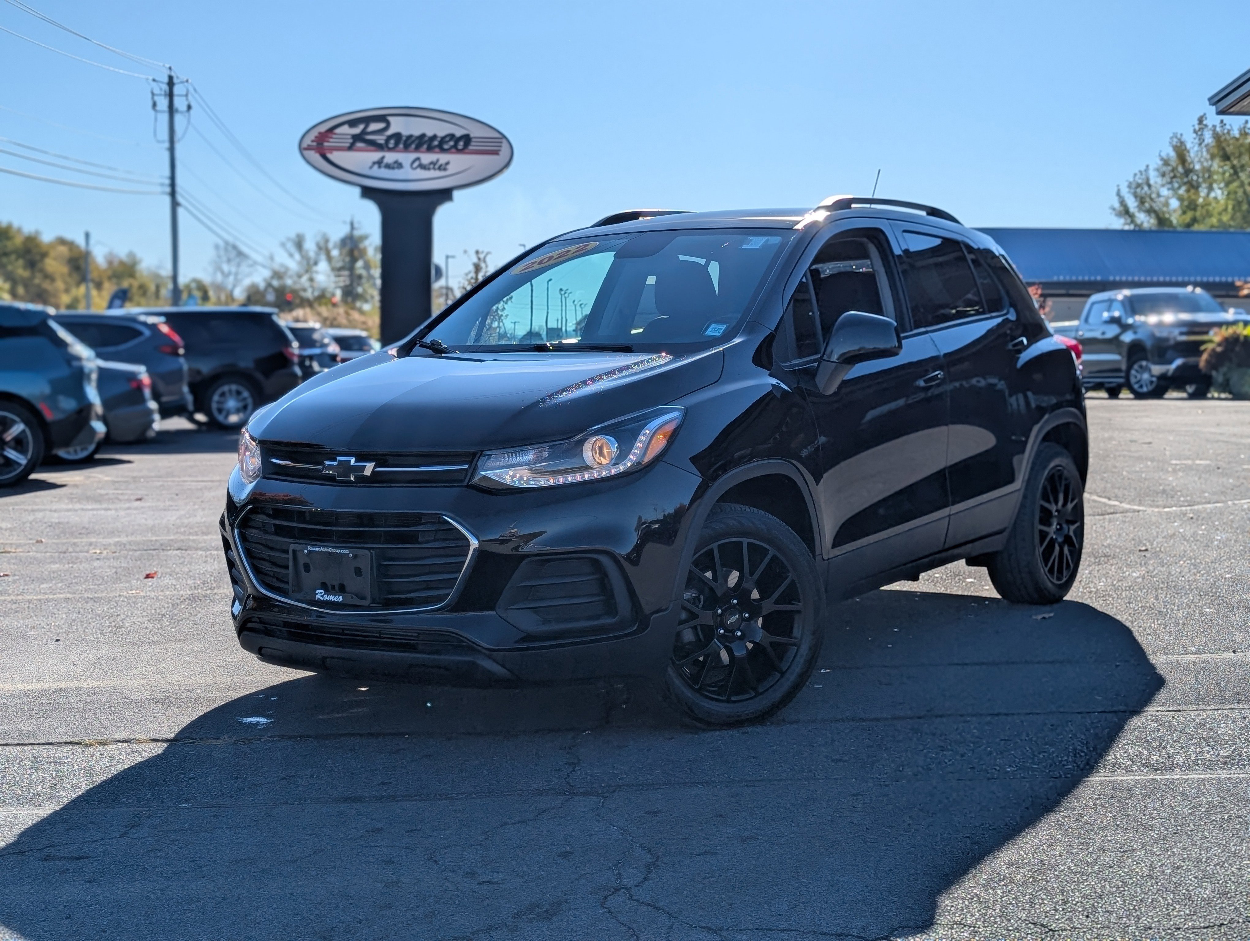 Used 2022 Chevrolet Trax LT w/ Midnight Edition