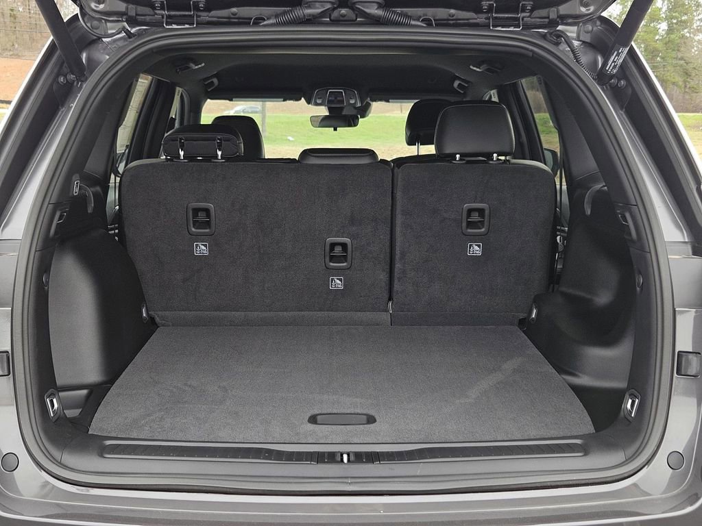 New 2026 Jeep Grand Cherokee Altitude RWD image 9