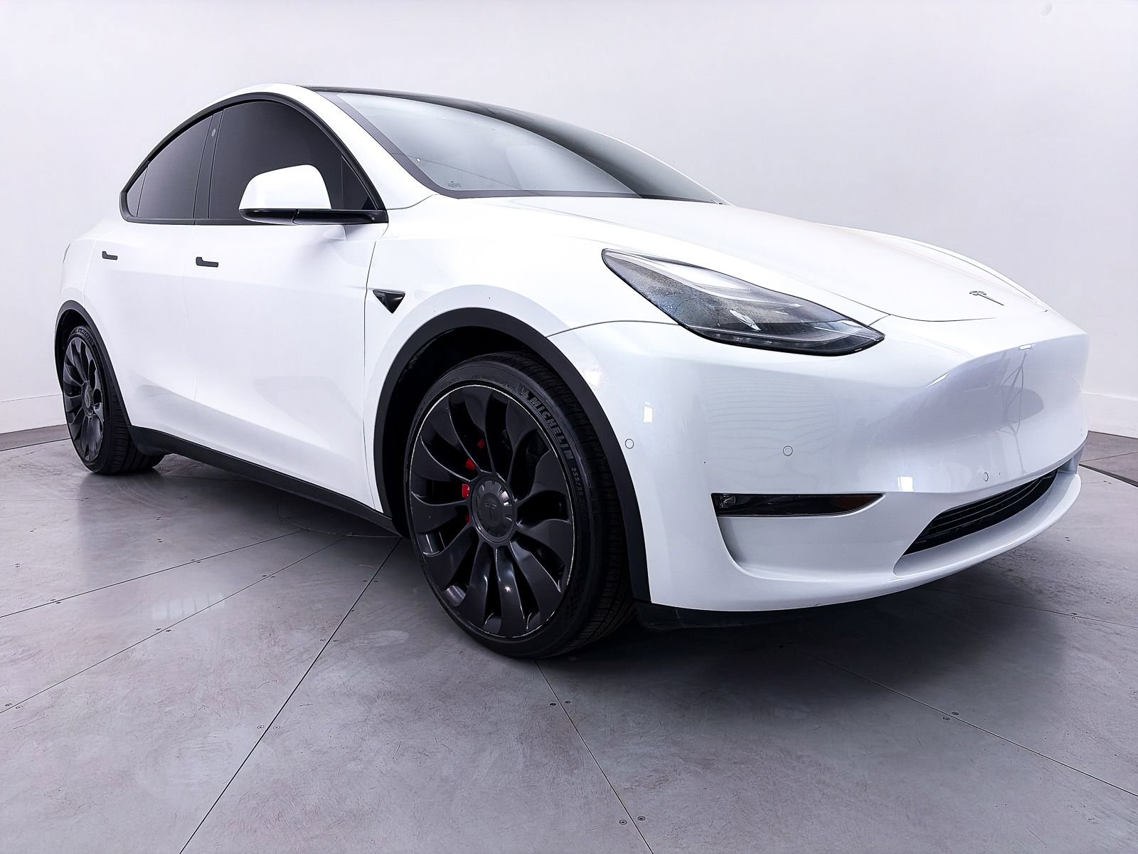 Used 2022 Tesla Model Y Performance AWD/4WD image 9
