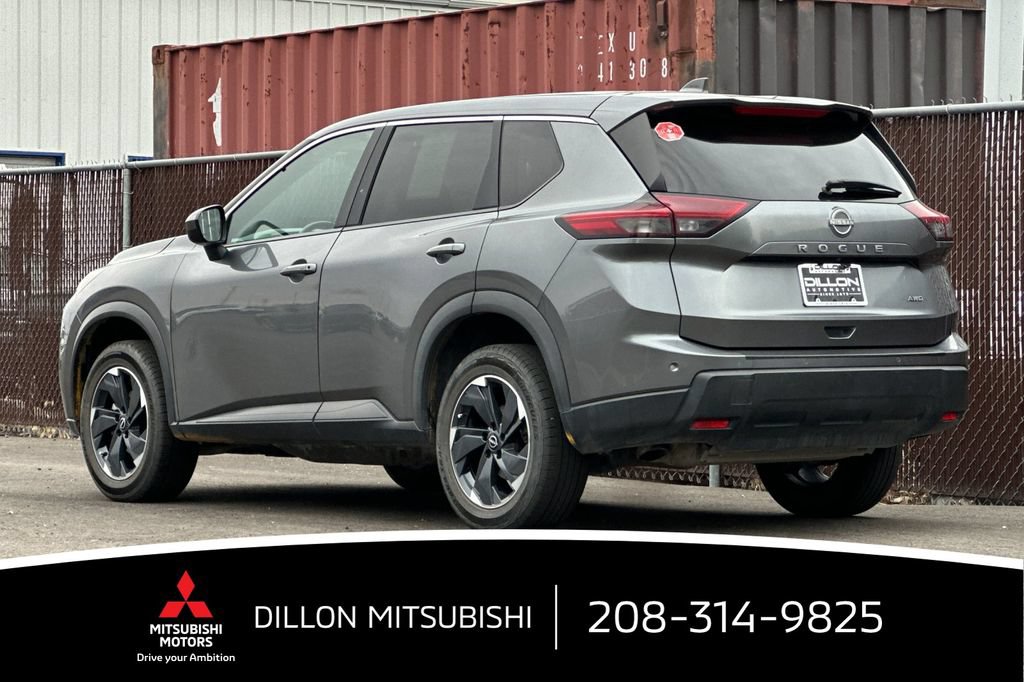 Used 2025 Nissan Rogue SV AWD/4WD image 9