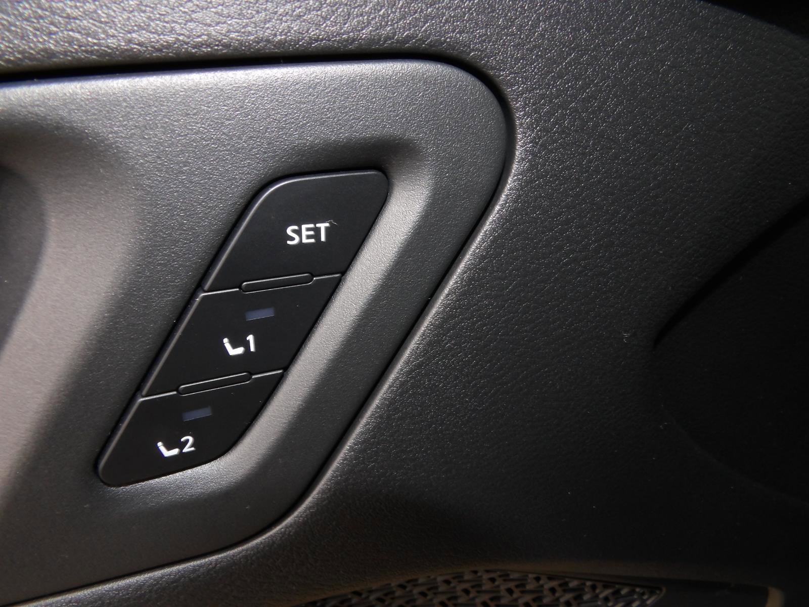 Certified 2023 Nissan Ariya AWD image 20