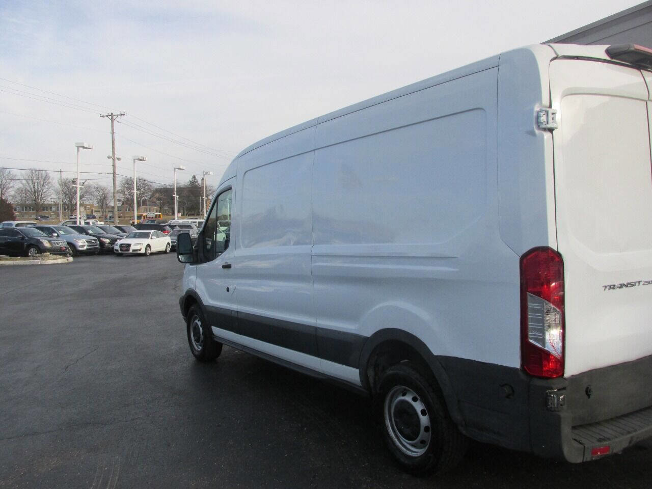 Used 2018 Ford Transit 250 148 Medium Roof image 39