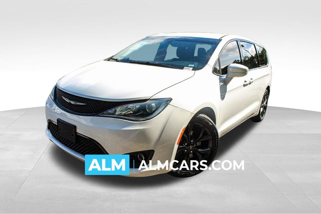 Used 2019 Chrysler Pacifica Touring Plus w/ S Appearance Package FWD image 1