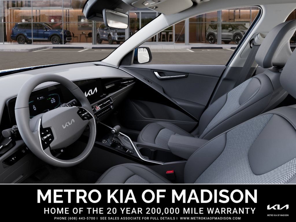 New 2026 Kia Niro EX FWD image 17