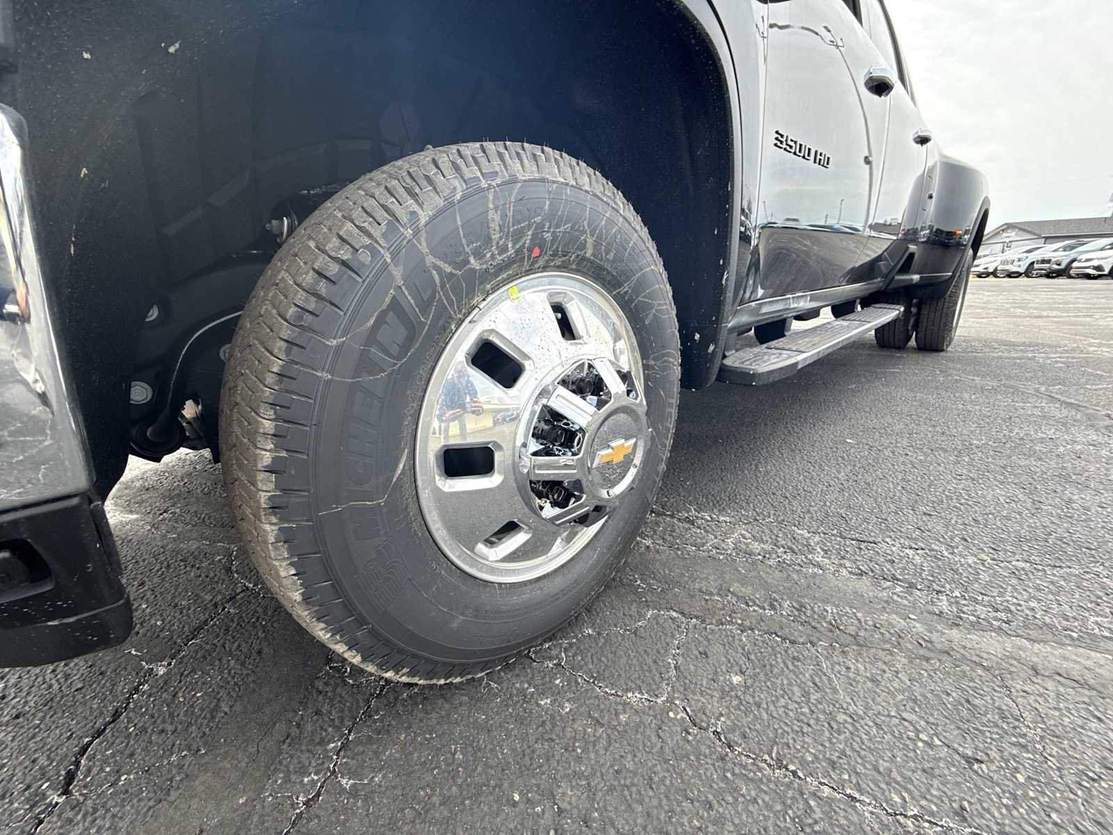 New 2026 Chevrolet Silverado 3500 LTZ w/ LTZ Convenience Package AWD/4WD image 17