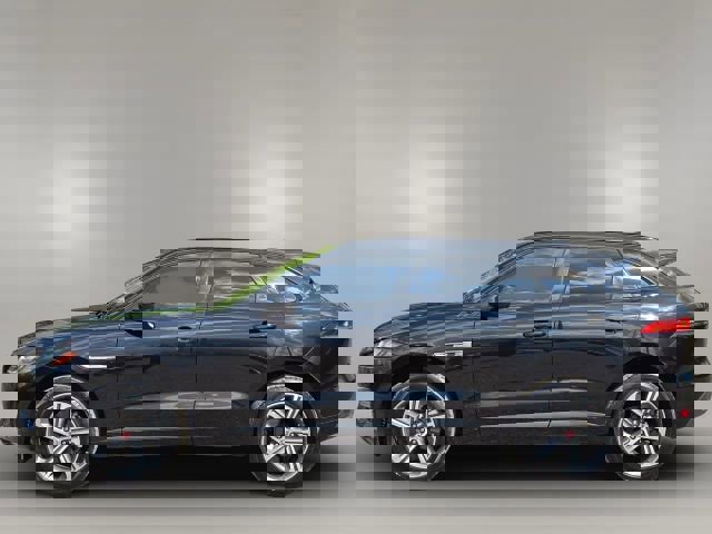 Used 2018 Jaguar F-PACE R-Sport image 8