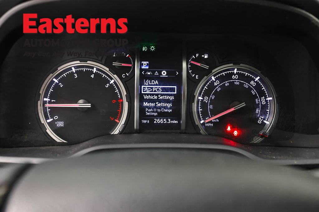 Used 2021 Toyota 4Runner Venture w/ Moonroof Package AWD/4WD image 17