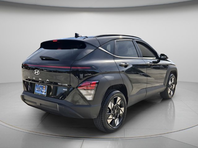 Used 2024 Hyundai Kona SEL AWD/4WD image 6