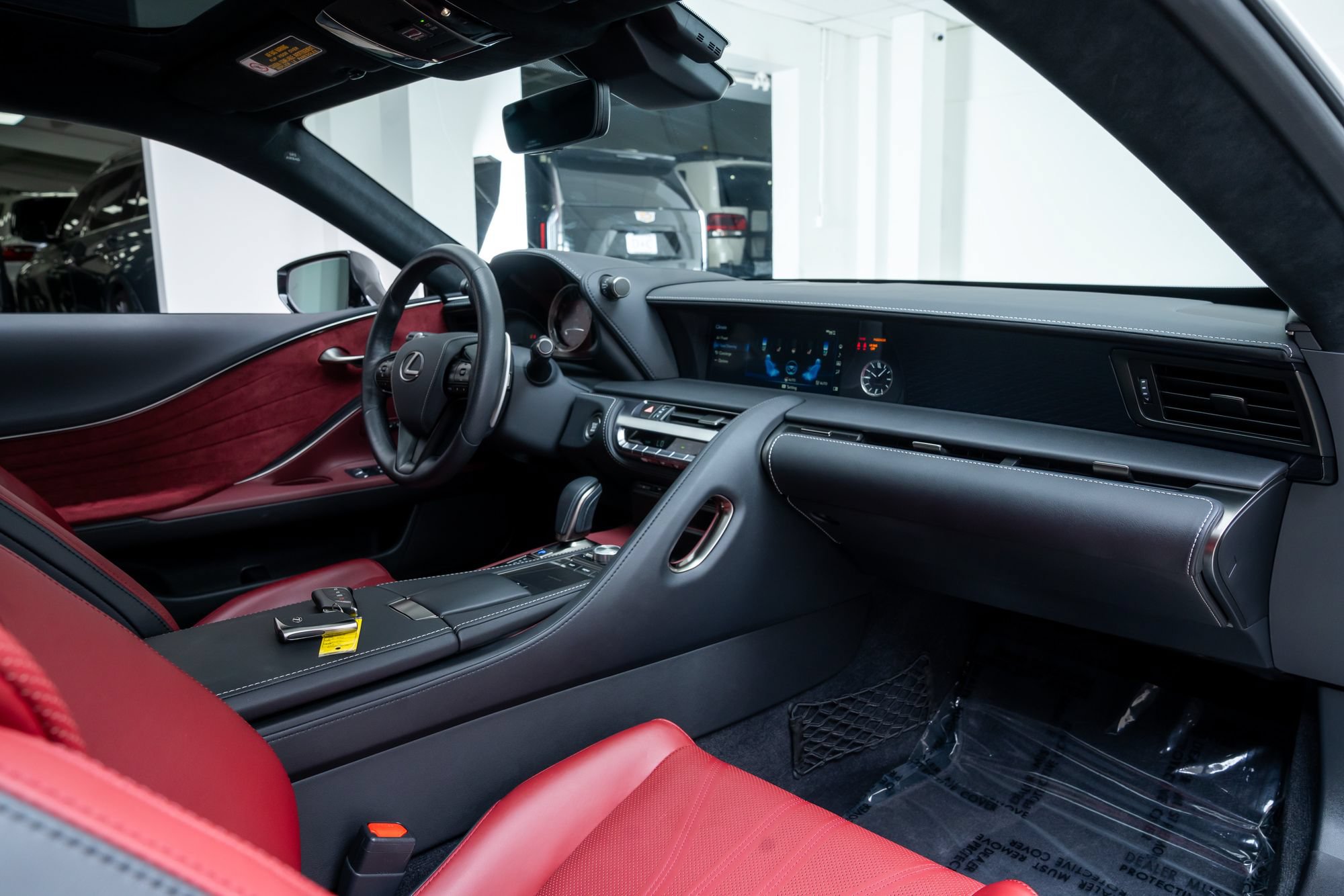 Used 2018 Lexus LC 500 Coupe w/ Touring Package RWD image 28
