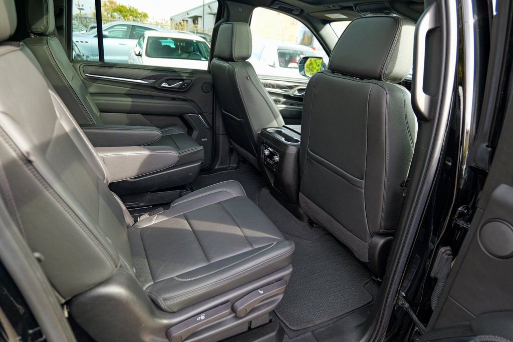 Used 2022 GMC Yukon XL Denali image 30