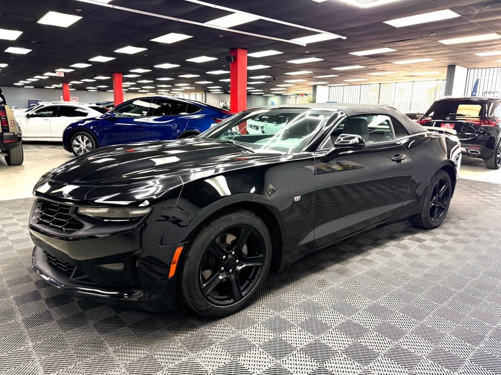 Used 2023 Chevrolet Camaro LT RWD image 8