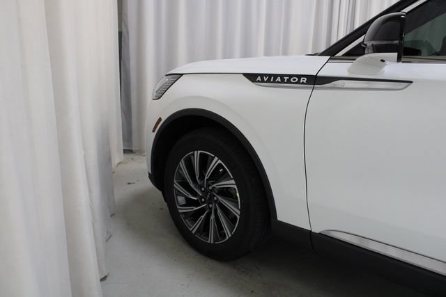 New 2026 Lincoln Aviator AWD image 31