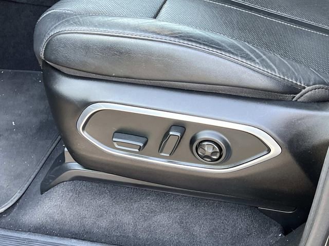 Used 2024 Jeep Wagoneer Series III AWD/4WD image 29