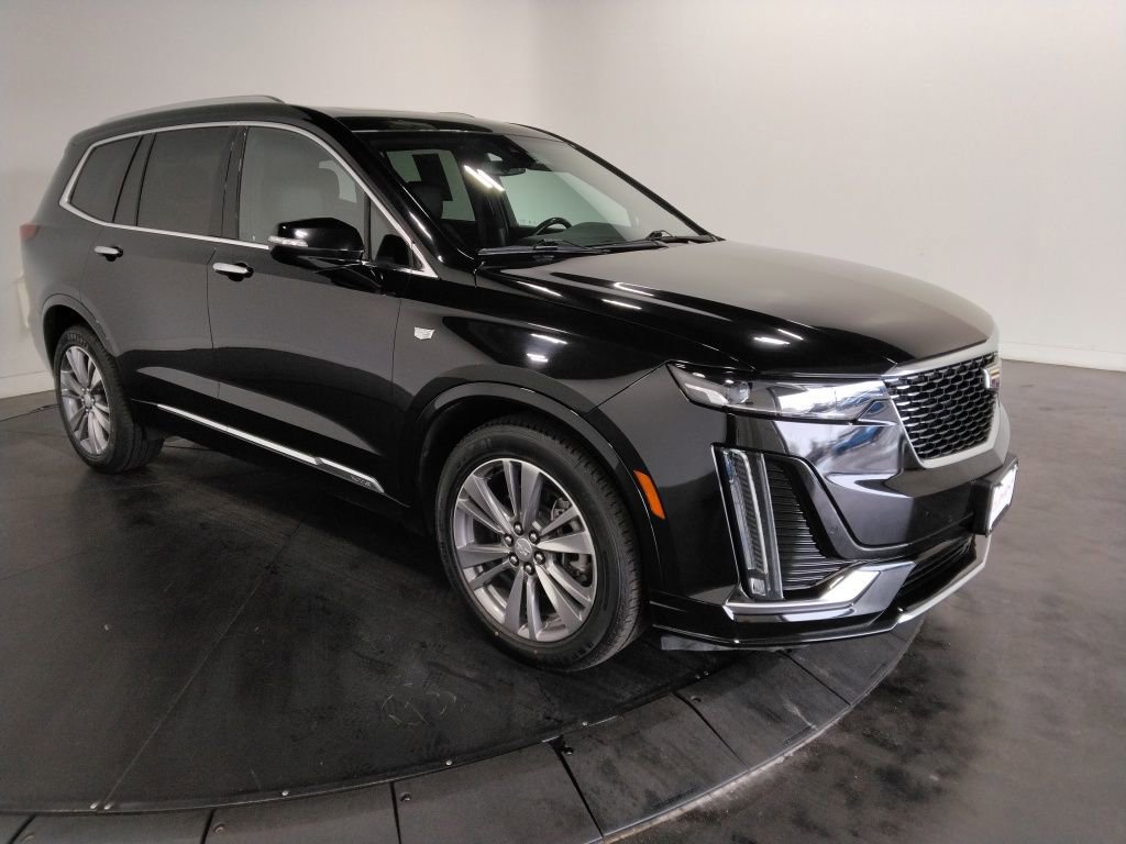 Used 2022 Cadillac XT6 Premium Luxury image 4