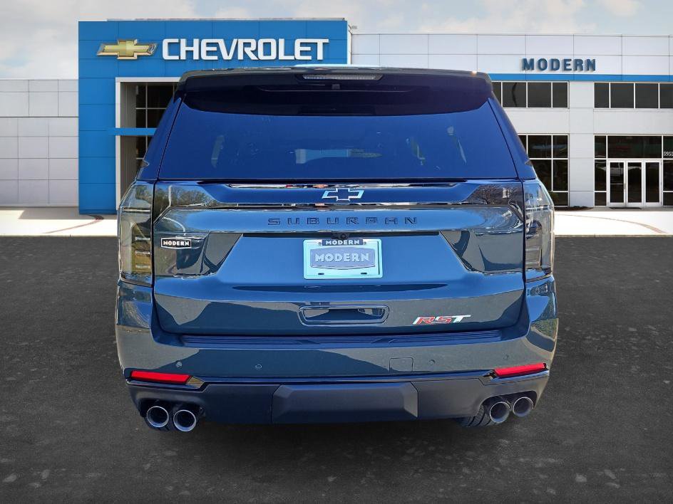 New 2026 Chevrolet Suburban RST w/ RST Capability Package AWD/4WD image 4