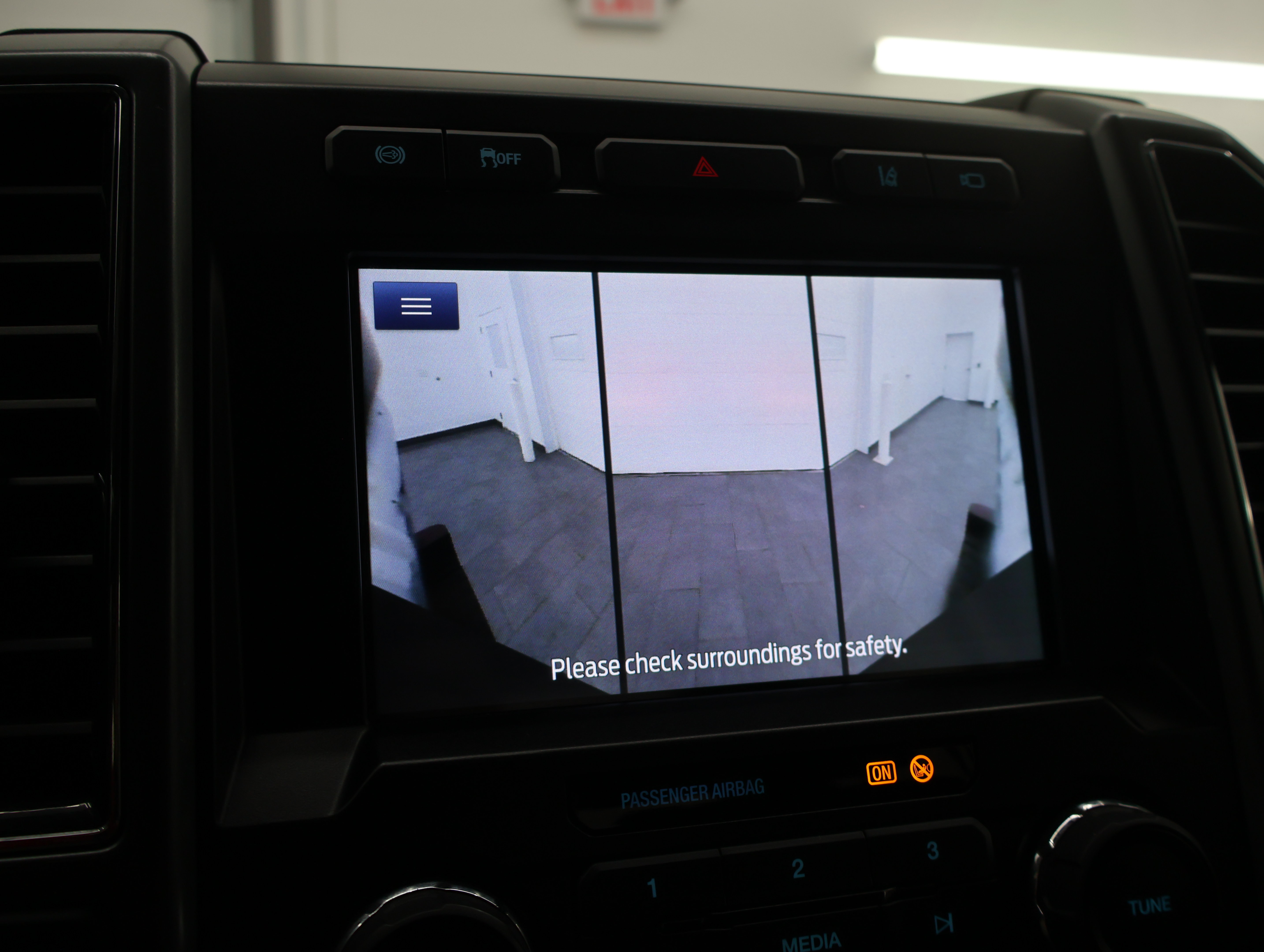 Used 2021 Ford F250 XLT w/ XLT Premium Package AWD/4WD image 18