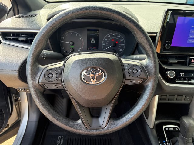 Used 2024 Toyota Corolla Cross AWD Hybrid image 9