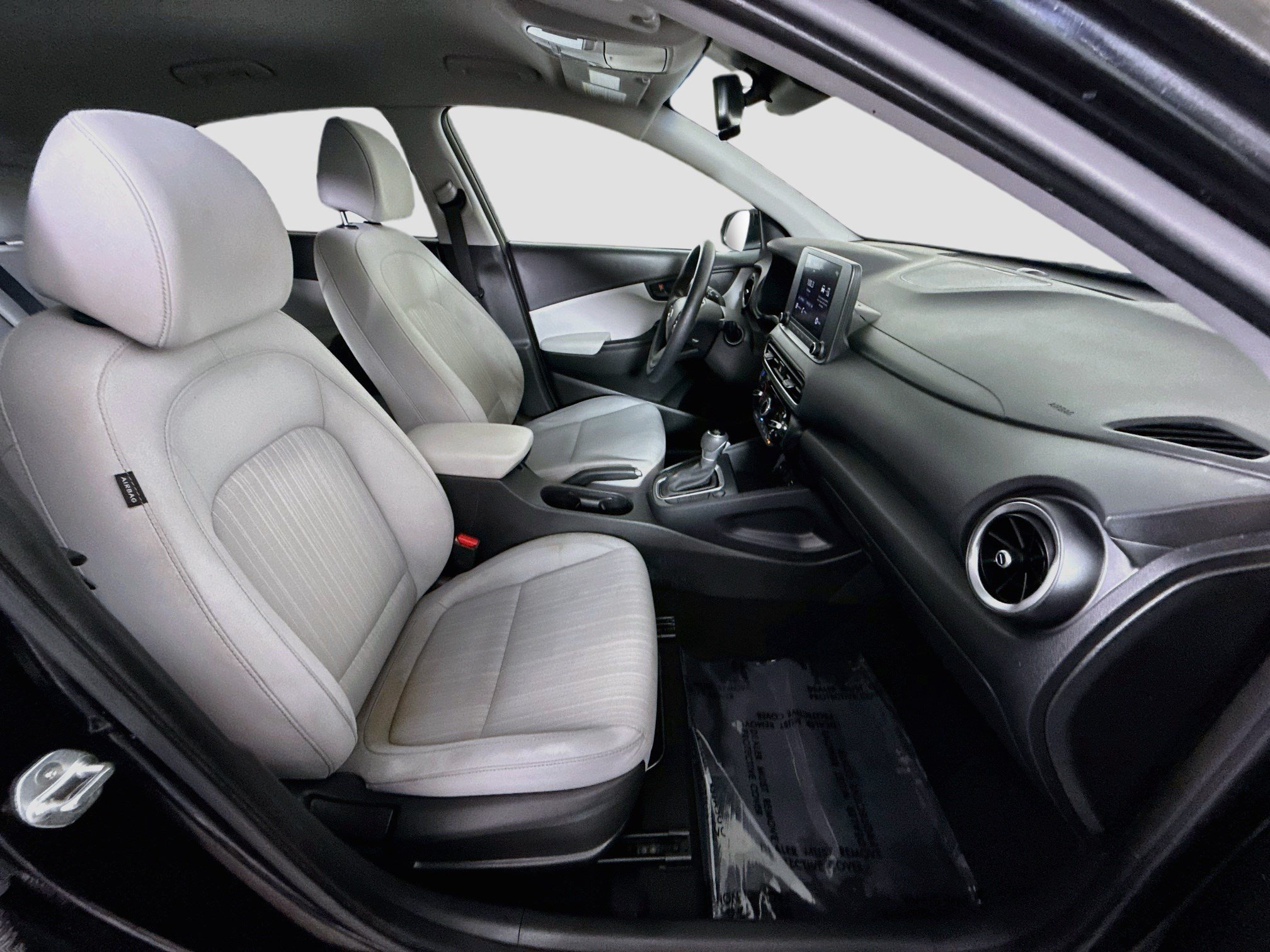 Used 2022 Hyundai Kona SEL FWD image 29